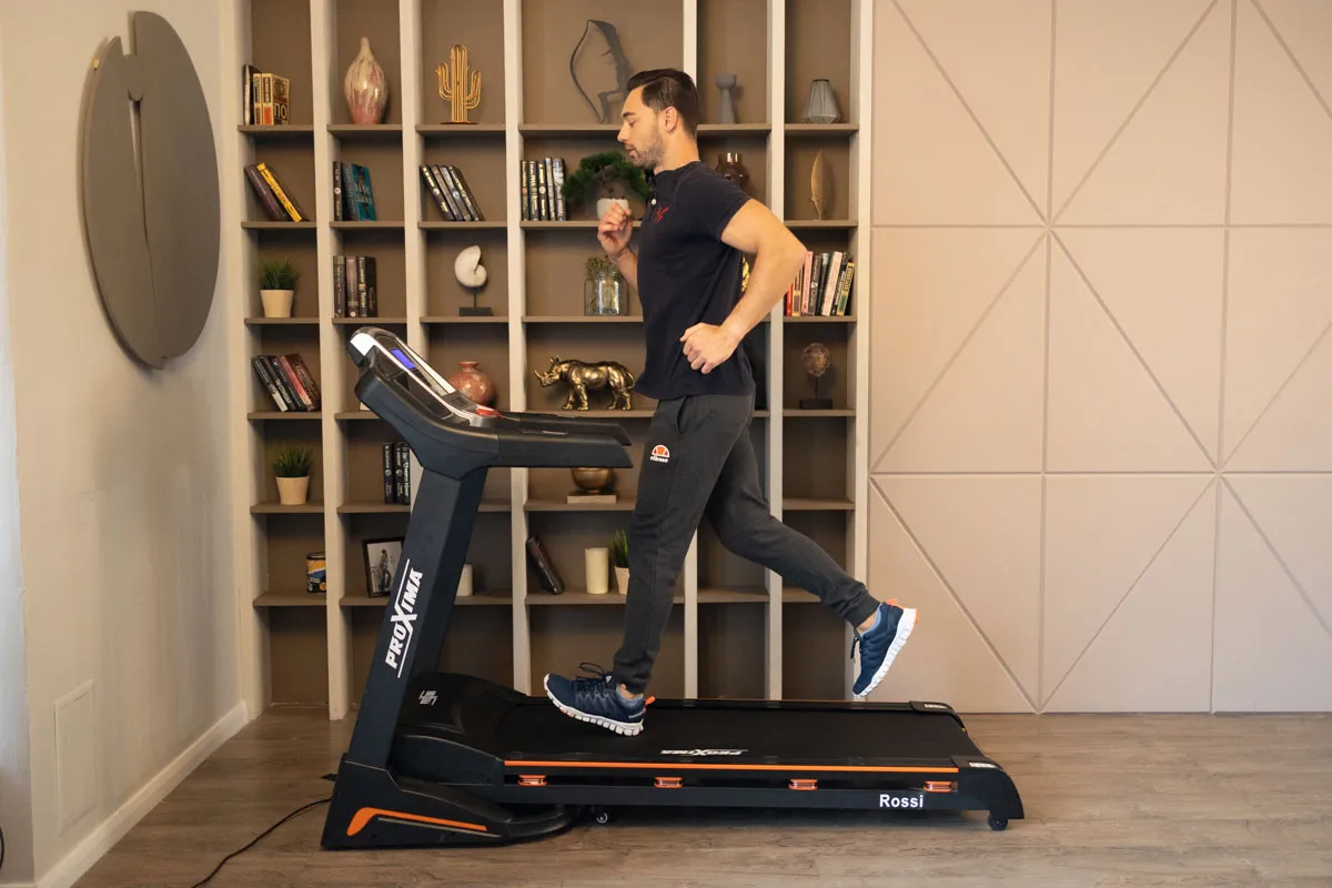 Как выбрать беговую дорожку? Рассказываем, на что обратить внимание